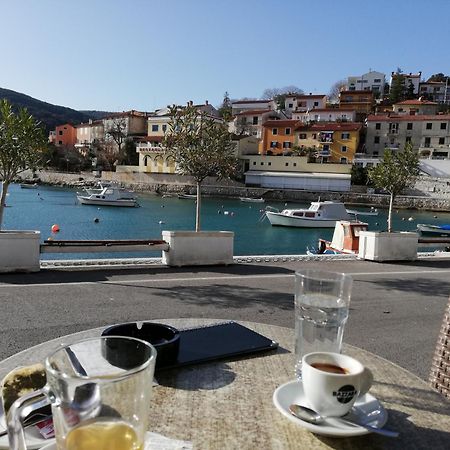 Apartments Mare Losinjska 16 Rabac Esterno foto