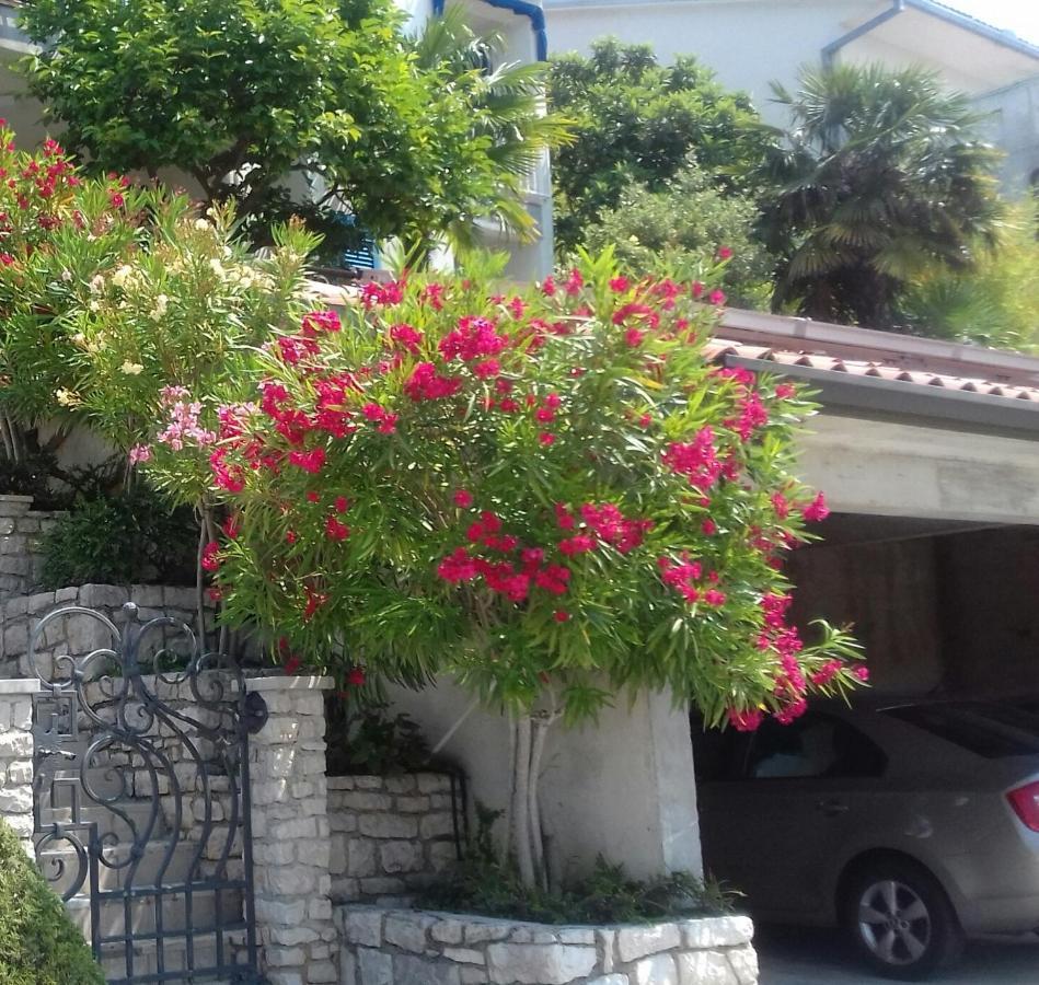 Apartments Mare Losinjska 16 Rabac Esterno foto
