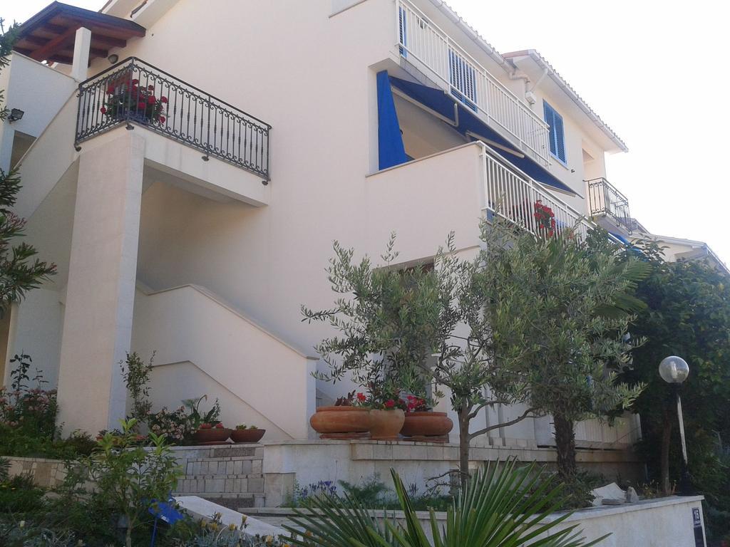 Apartments Mare Losinjska 16 Rabac Esterno foto